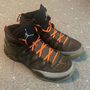 Jordan 28 SE Christmas